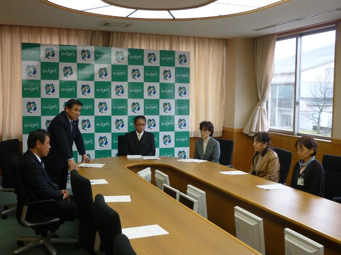 歌詞入賞者記者発表の様子その1