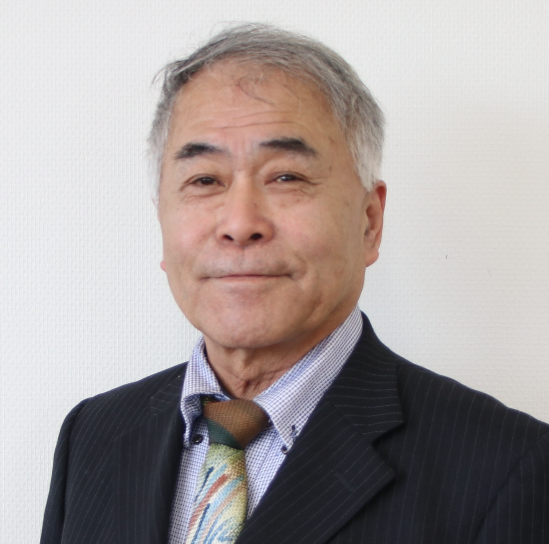 折山誠