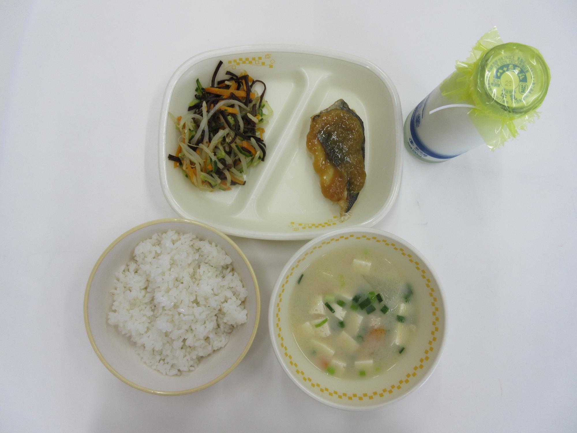 令和8年6月18日今日の給食