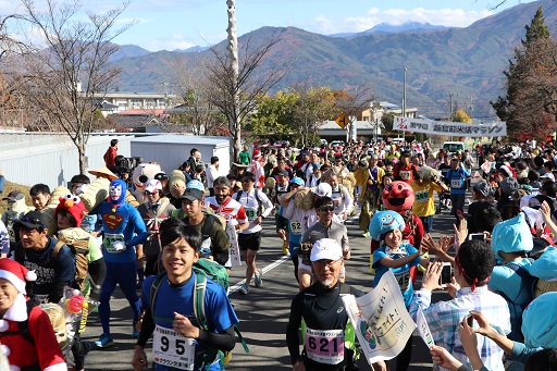 第7回米俵マラソン大会　スタートの様子